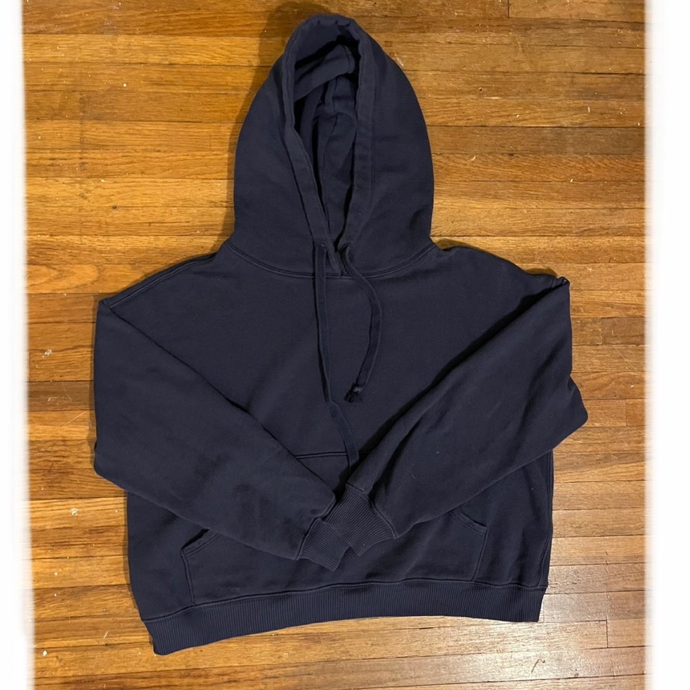 Comfy cropped Arie hoodie